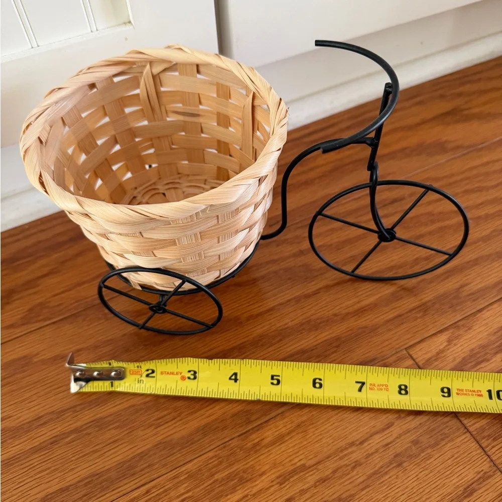 Brand new Tan Woven Basket Tricycle bicycle home decor decoration design craft
